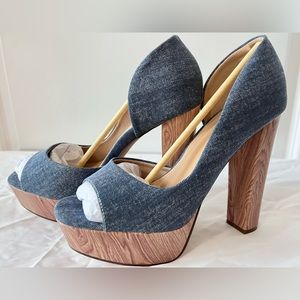 Charlie Peep Toe Pump